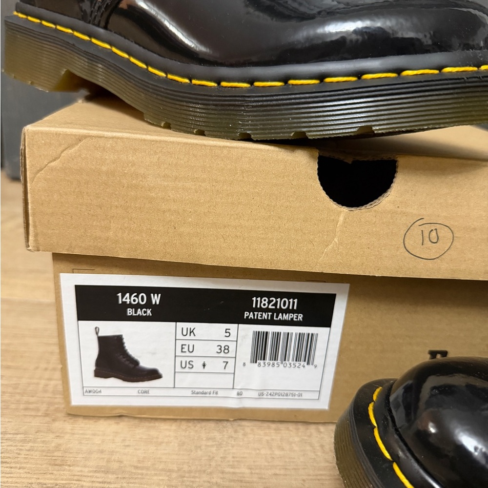 Brand New, Never Worn Dr. Martens Black Patent Leather Lace Up Boots- US7/EU38 - Picture 2 of 5